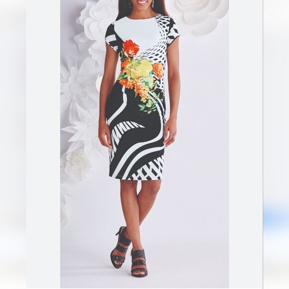 Monroe and Main  Side Bouquet Dress - Picture 1 of 12